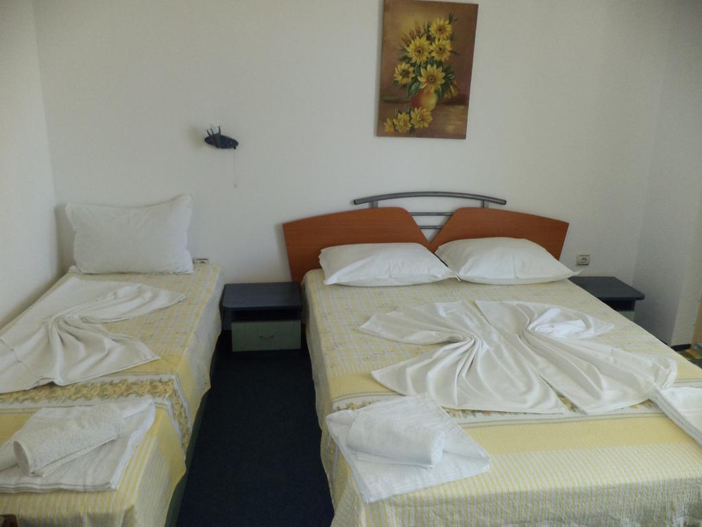 Guest House Stoyanovi Черноморець Екстер'єр фото