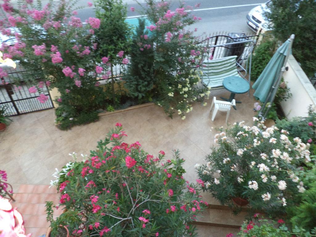 Guest House Stoyanovi Черноморець Екстер'єр фото