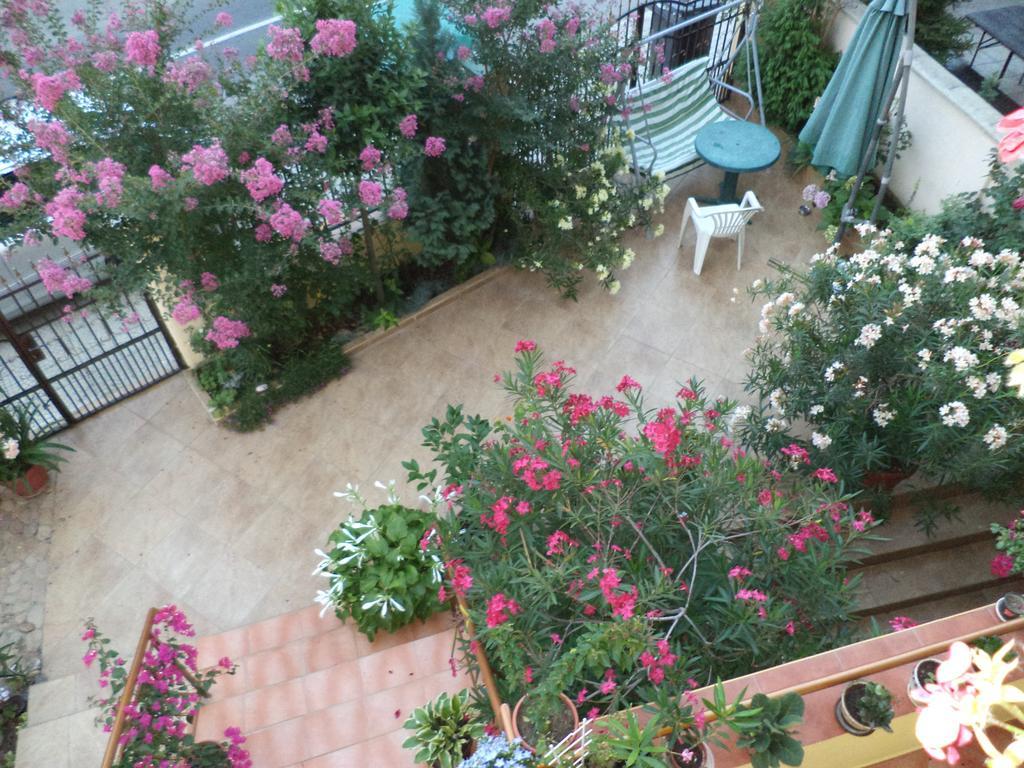 Guest House Stoyanovi Черноморець Екстер'єр фото